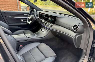 Седан Mercedes-Benz E-Class 2021 в 