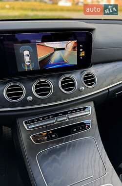 Седан Mercedes-Benz E-Class 2021 в 