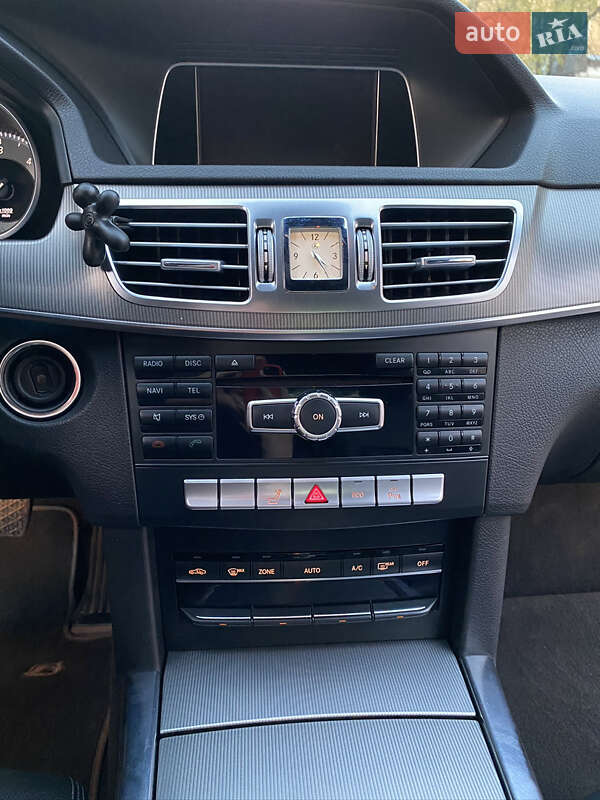 Седан Mercedes-Benz E-Class 2013 в Львове