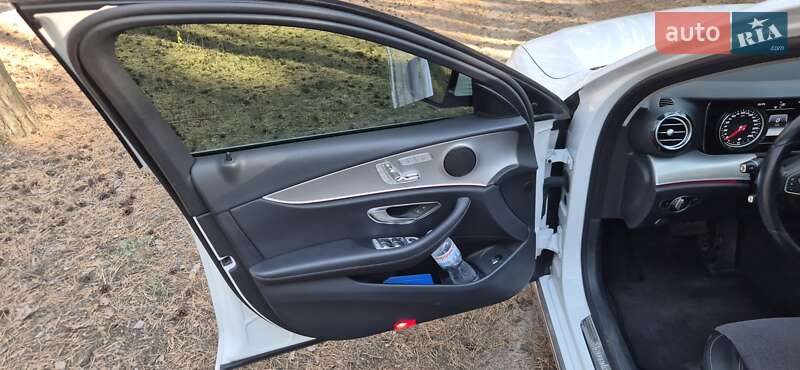 Седан Mercedes-Benz E-Class 2017 в Дніпрі