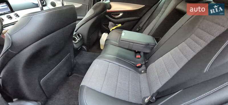 Седан Mercedes-Benz E-Class 2017 в Дніпрі