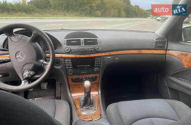 Седан Mercedes-Benz E-Class 2003 в 