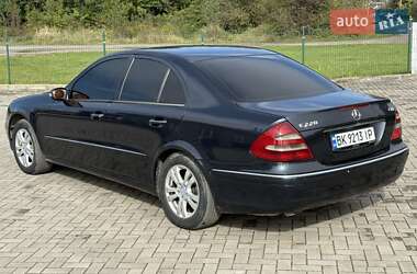 Седан Mercedes-Benz E-Class 2005 в 