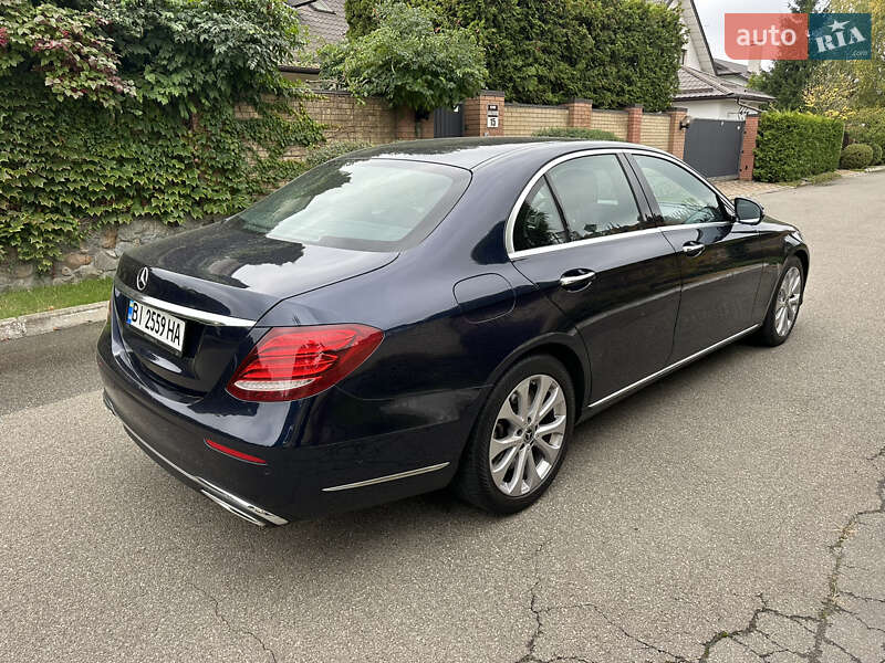 Седан Mercedes-Benz E-Class 2017 в Киеве
