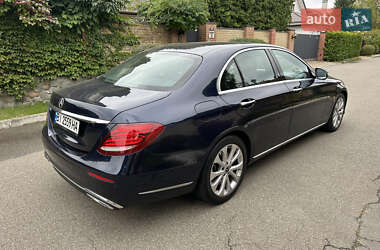 Седан Mercedes-Benz E-Class 2017 в 
