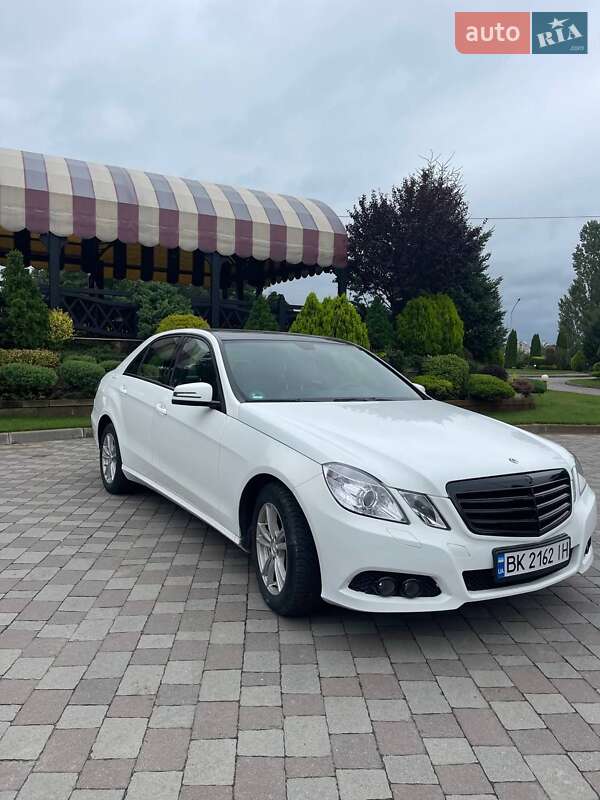 Седан Mercedes-Benz E-Class 2011 в Сарнах фото 5 Седан Mercedes-Benz E-Class 2011 в Сарнах