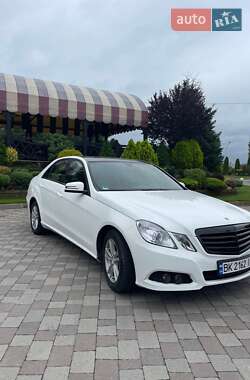 Седан Mercedes-Benz E-Class 2011 в 