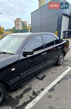 Седан Mercedes-Benz E-Class 1996 в Харкові