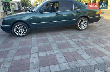 Седан Mercedes-Benz E-Class 1996 в 