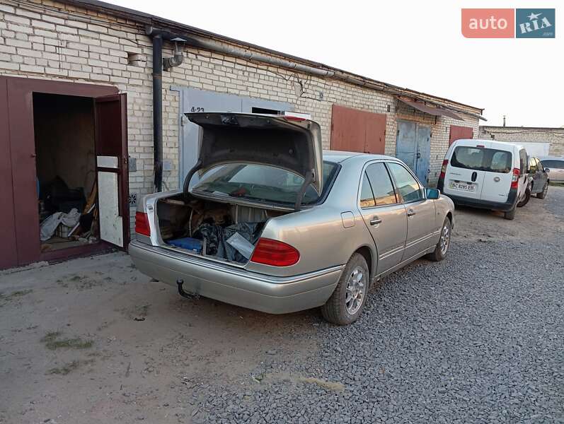 Седан Mercedes-Benz E-Class 1997 в Ременеві фото 19 Седан Mercedes-Benz E-Class 1997 в Ременеві