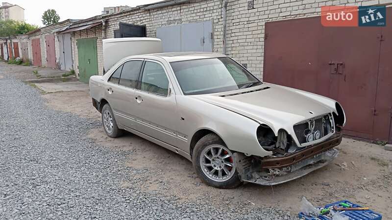 Седан Mercedes-Benz E-Class 1997 в Ременеві фото 22 Седан Mercedes-Benz E-Class 1997 в Ременеві