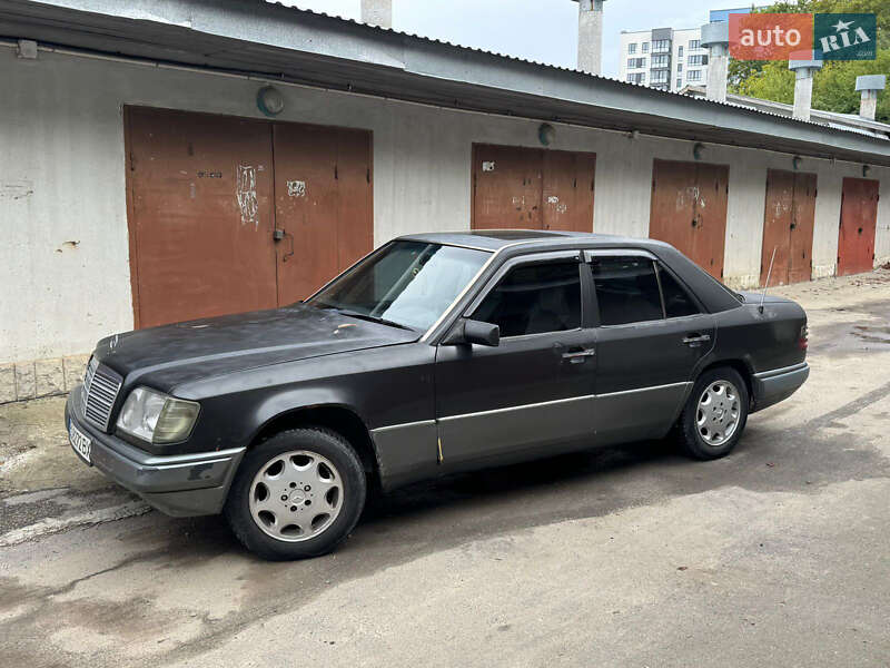 Седан Mercedes-Benz E-Class 1994 в Тернополе