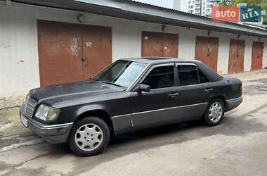 Седан Mercedes-Benz E-Class 1994 в 