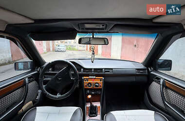 Седан Mercedes-Benz E-Class 1994 в 