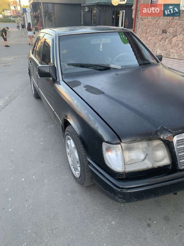 Mercedes-Benz E-Class 1995