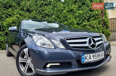 Купе Mercedes-Benz E-Class 2010 в 