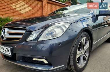 Купе Mercedes-Benz E-Class 2010 в 