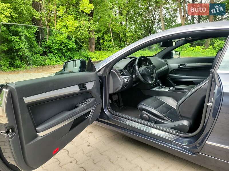 Купе Mercedes-Benz E-Class 2010 в Хмельницькому фото 24 Купе Mercedes-Benz E-Class 2010 в Хмельницькому