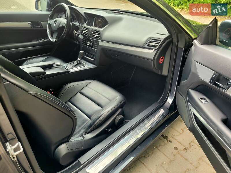 Купе Mercedes-Benz E-Class 2010 в Хмельницькому фото 30 Купе Mercedes-Benz E-Class 2010 в Хмельницькому