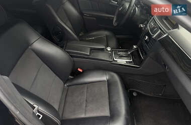 Седан Mercedes-Benz E-Class 2011 в 