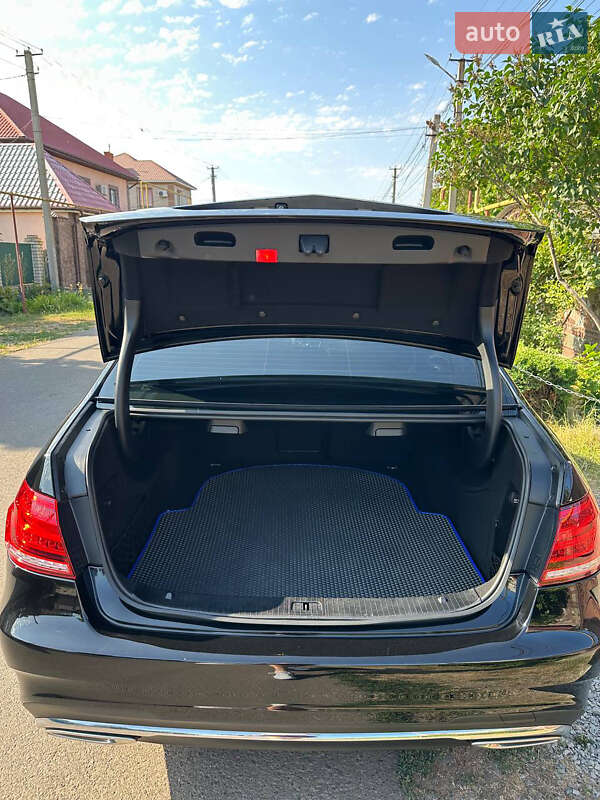 Седан Mercedes-Benz E-Class 2013 в Одессе