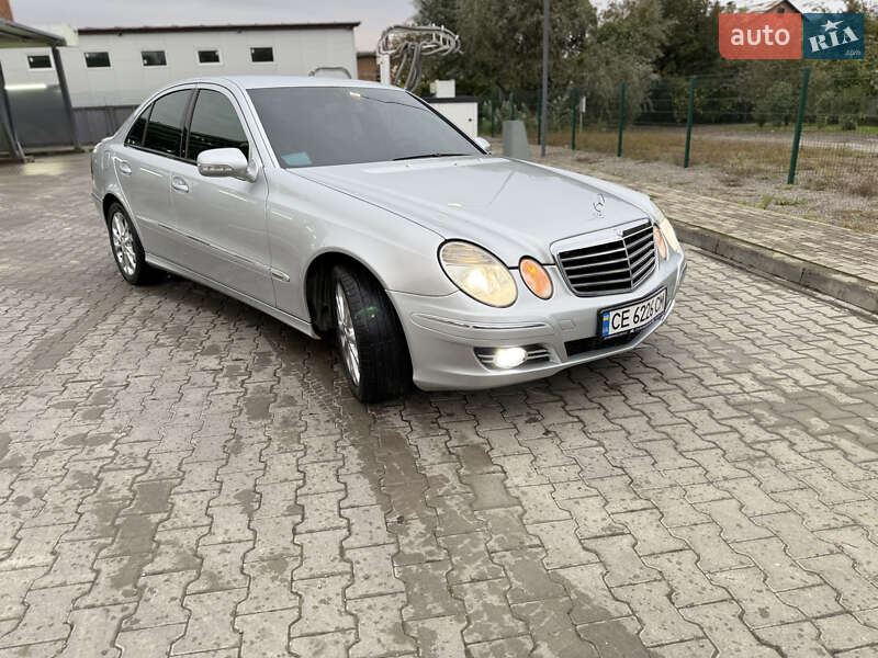 Седан Mercedes-Benz E-Class 2008 в Черновцах