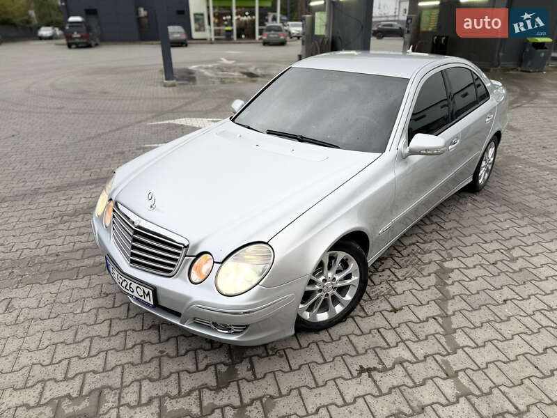 Седан Mercedes-Benz E-Class 2008 в Черновцах
