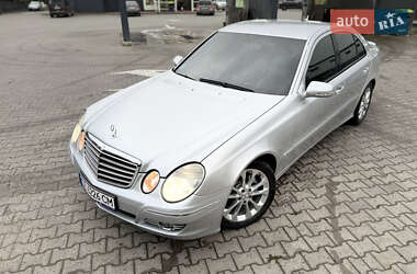 Седан Mercedes-Benz E-Class 2008 в 