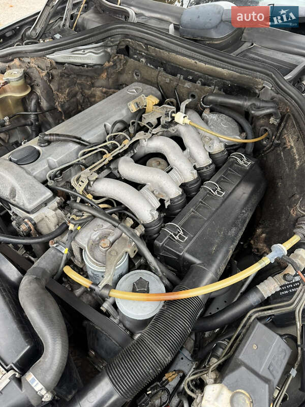 Седан Mercedes-Benz E-Class 1992 в Новояворовске