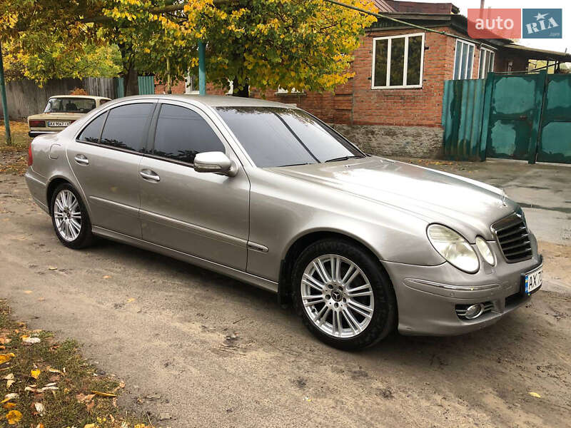 Седан Mercedes-Benz E-Class 2008 в Богодухове