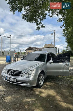 Седан Mercedes-Benz E-Class 2004 в 