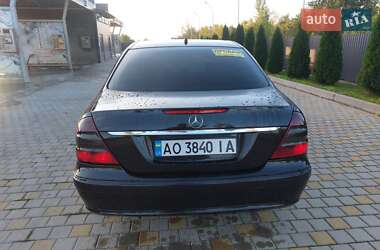 Седан Mercedes-Benz E-Class 2008 в 