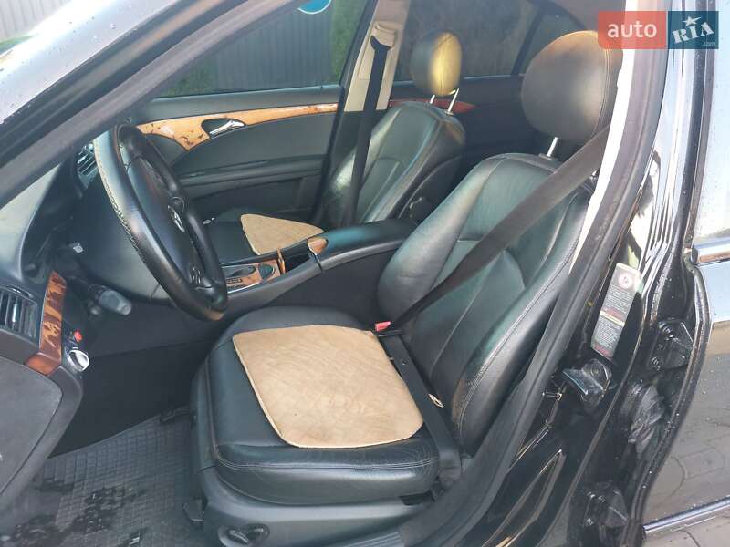 Седан Mercedes-Benz E-Class 2008 в Іршаві