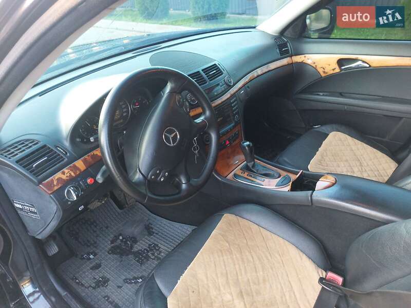 Седан Mercedes-Benz E-Class 2008 в Іршаві