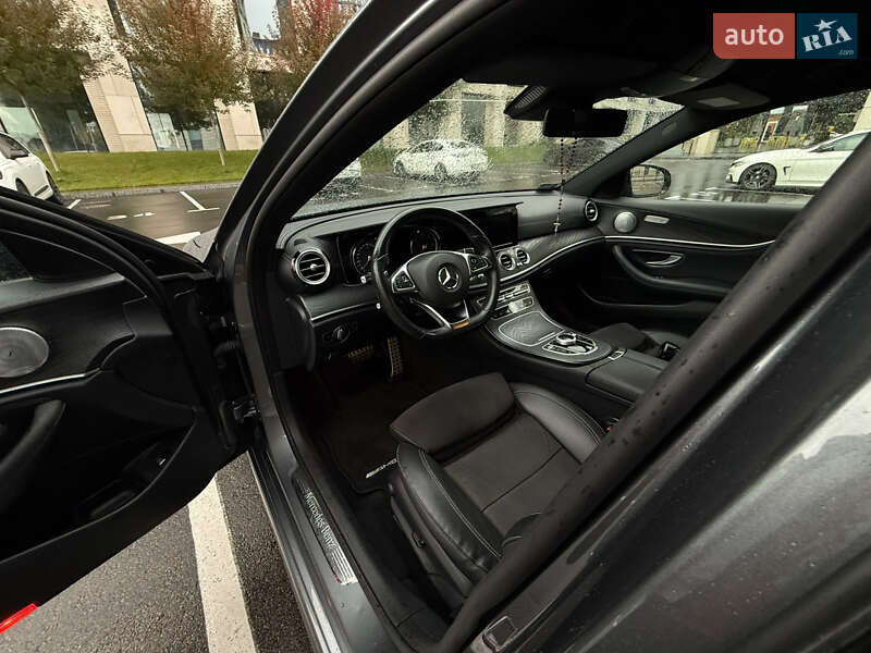 Седан Mercedes-Benz E-Class 2018 в Киеве фото 25 Седан Mercedes-Benz E-Class 2018 в Киеве