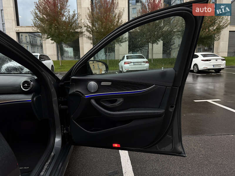 Седан Mercedes-Benz E-Class 2018 в Киеве фото 31 Седан Mercedes-Benz E-Class 2018 в Киеве