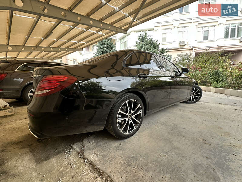 Седан Mercedes-Benz E-Class 2017 в Одессе фото 6 Седан Mercedes-Benz E-Class 2017 в Одессе