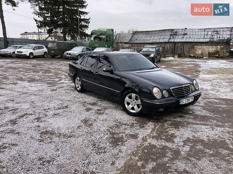 Седан Mercedes-Benz E-Class 2001 в Самборе