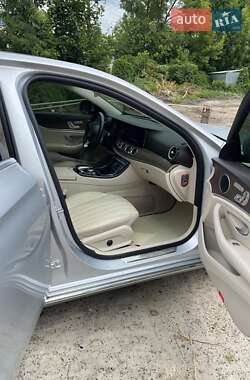 Седан Mercedes-Benz E-Class 2016 в  фото 27 Седан Mercedes-Benz E-Class 2016 в