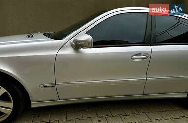 Седан Mercedes-Benz E-Class 2008 в 