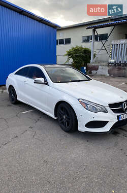 Купе Mercedes-Benz E-Class 2015 в 