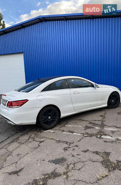 Купе Mercedes-Benz E-Class 2015 в 