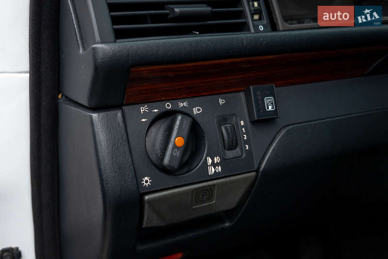 Седан Mercedes-Benz E-Class 1994 в Киеве