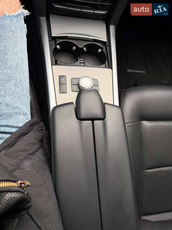 Седан Mercedes-Benz E-Class 2014 в Івано-Франківську