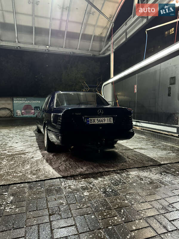 Седан Mercedes-Benz E-Class 1995 в Хмельницком