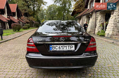Седан Mercedes-Benz E-Class 2004 в 