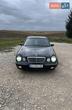 Седан Mercedes-Benz E-Class 2001 в 