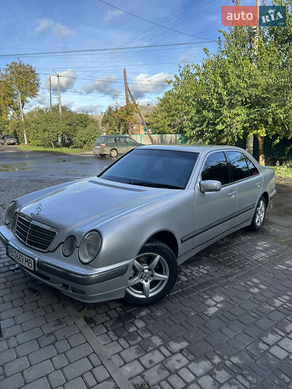 Mercedes-Benz E-Class 2000