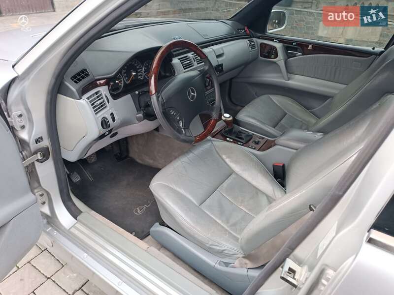 Седан Mercedes-Benz E-Class 1995 в Черновцах