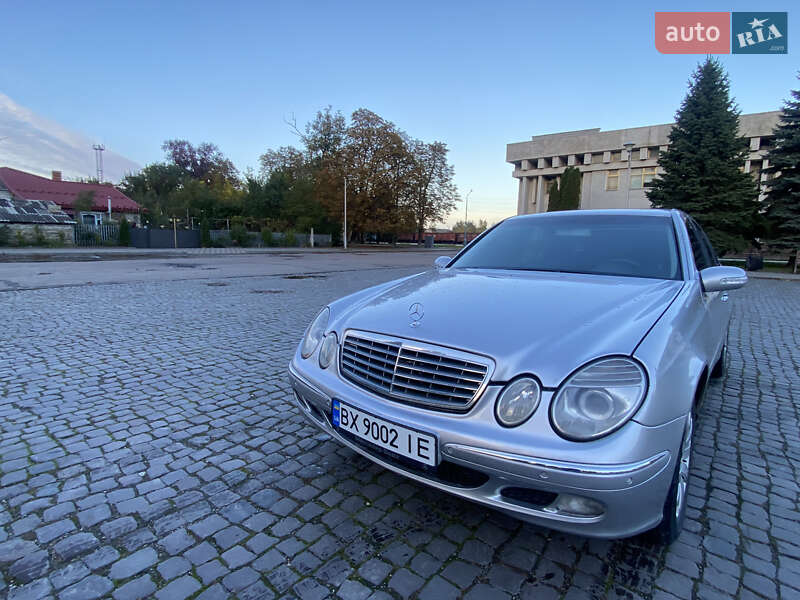 Mercedes-Benz E-Class 2002 Mercedes-Benz E-Class 2002